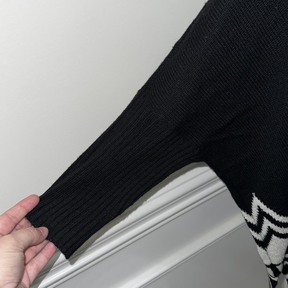 Hannah Boho Black and White Round Neck 3/4 Sleeve Sweater size XL - Picture 5 of 7